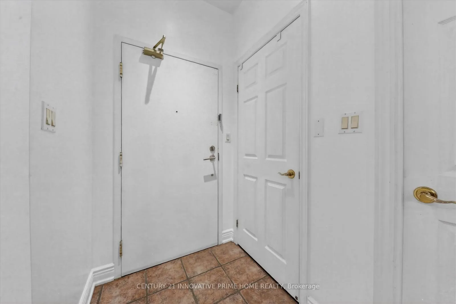Photo 9 of Unit 507, 1 Leaside Park Drive, Toronto, Thorncliffe Park — HOMEH