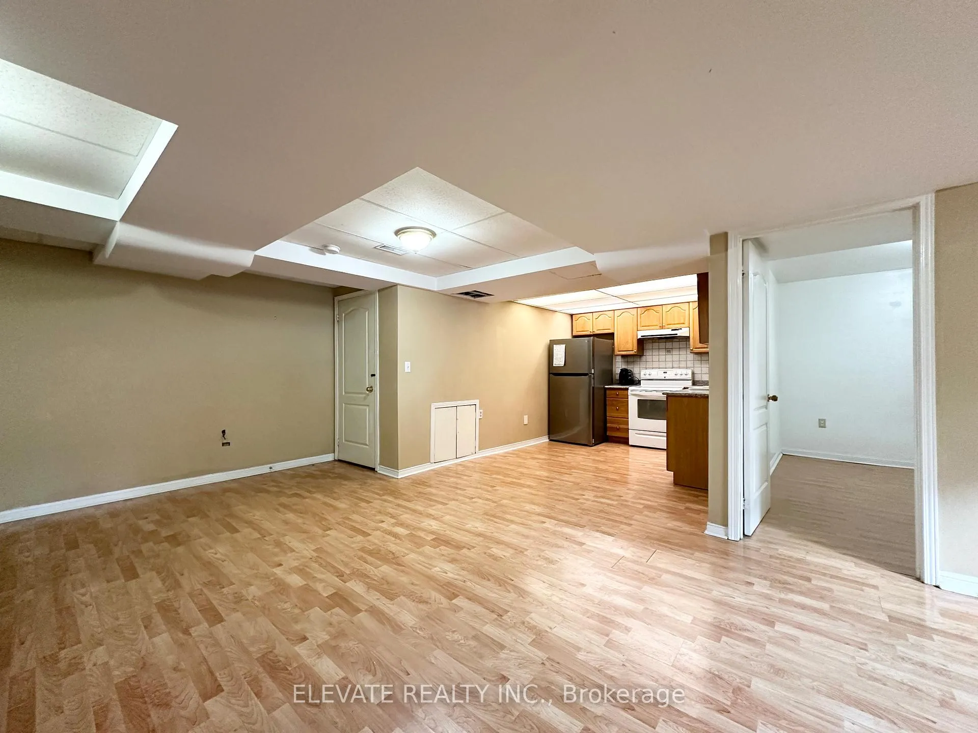 Photo 5 of Unit Basement, 336 Edenbrook Hill Drive, Brampton, Fletcher's Meadow — HOMEH
