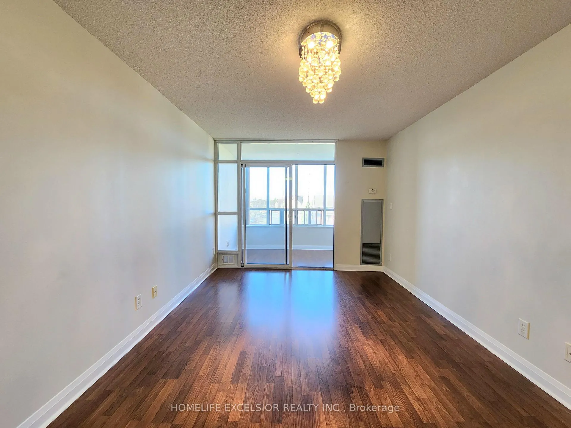 Photo 4 of Unit 317, 7363 Kennedy Road, Markham, Milliken Mills East — HOMEH