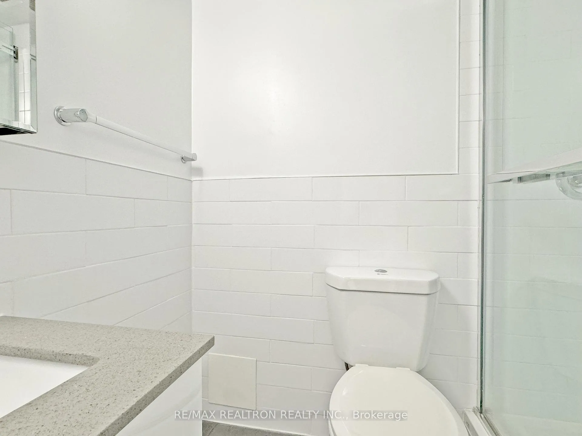 Photo 8 of Unit 1712, 666 Spadina Avenue, Toronto, University — HOMEH