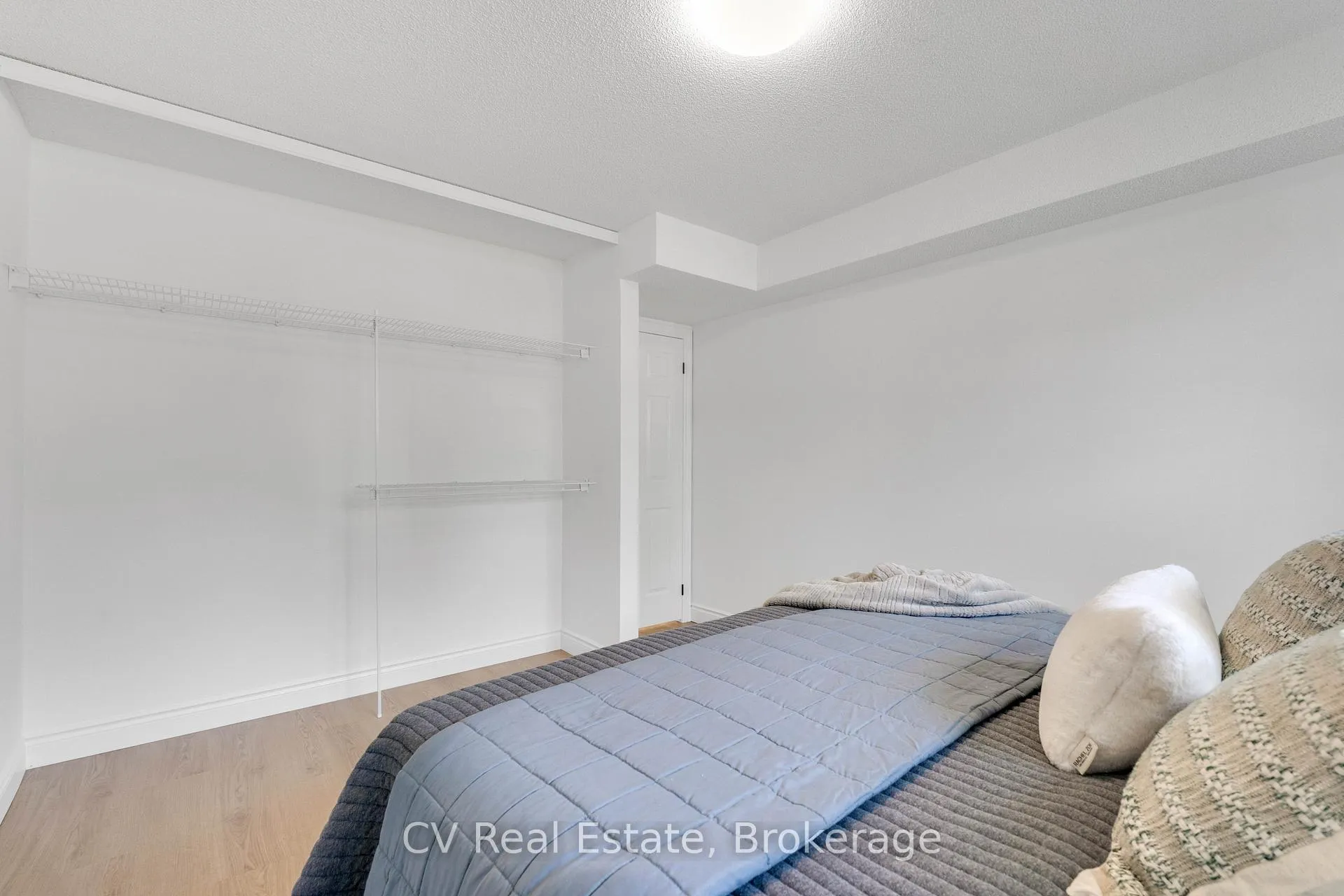 Photo 19 of 124 Columbia Road, Barrie, Holly — HOMEH