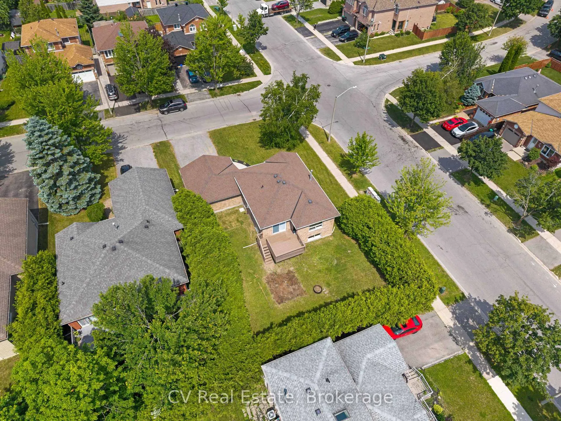 Photo 30 of 124 Columbia Road, Barrie, Holly — HOMEH