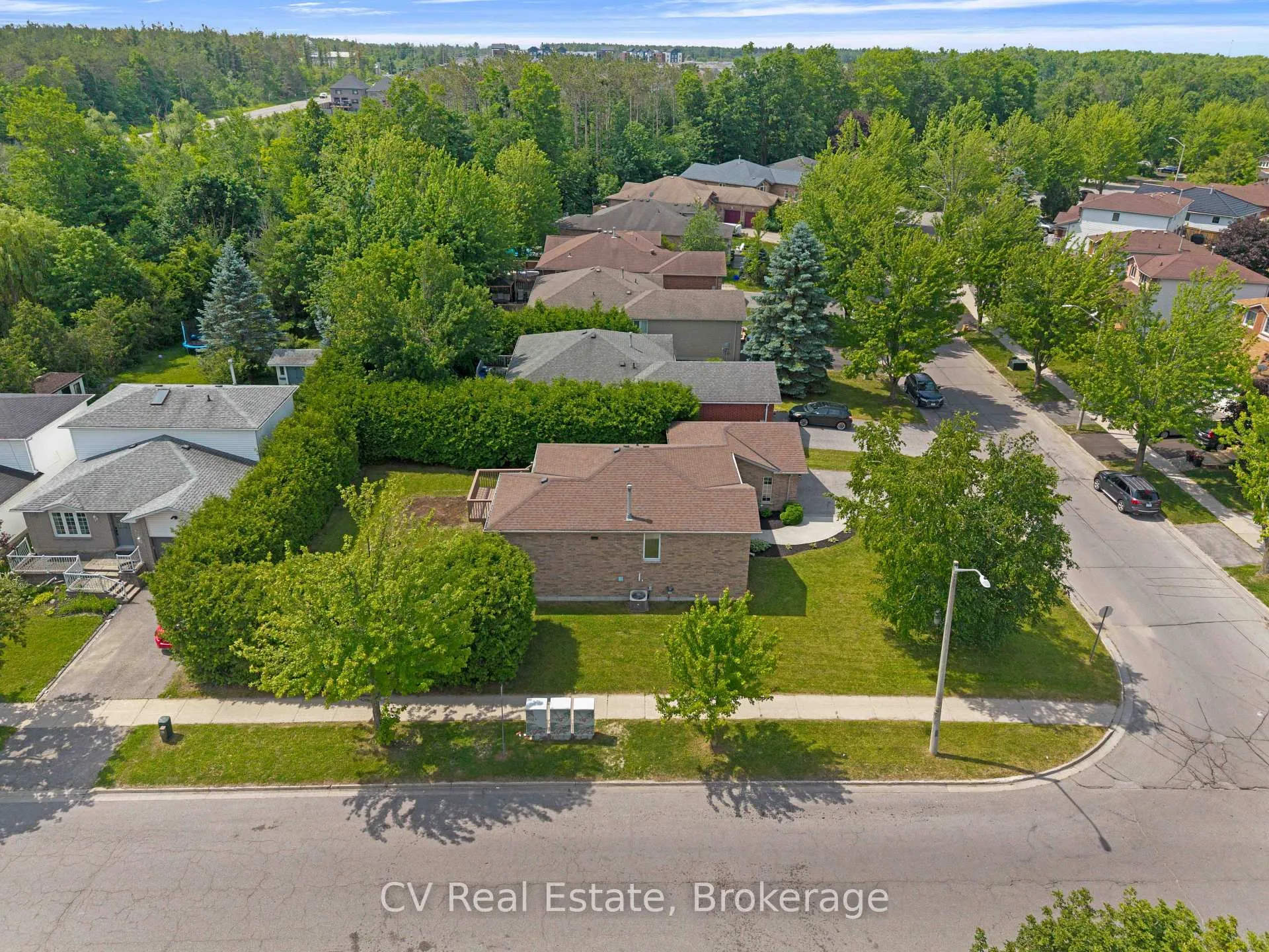 Photo 32 of 124 Columbia Road, Barrie, Holly — HOMEH