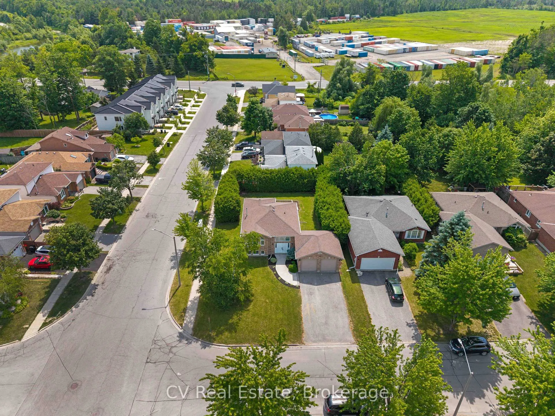 Photo 34 of 124 Columbia Road, Barrie, Holly — HOMEH