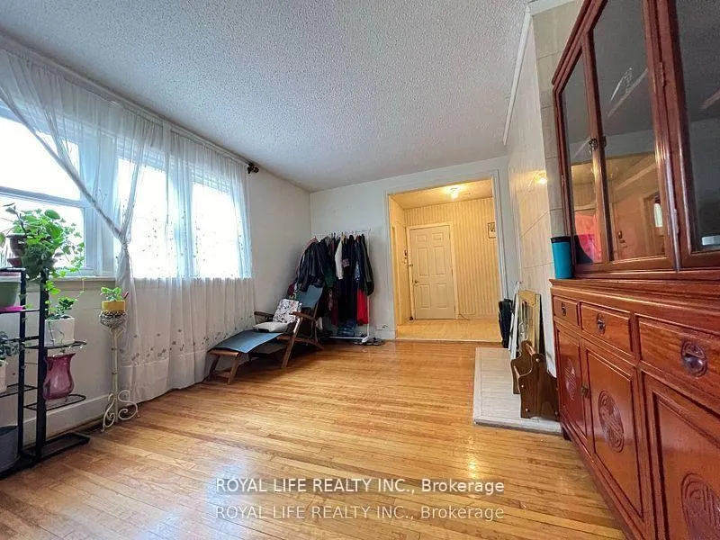Photo 2 of 33 Agincourt Drive, Scarborough, Agincourt South-Malvern West — HOMEH