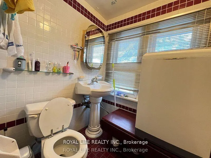 Photo 12 of 33 Agincourt Drive, Scarborough, Agincourt South-Malvern West — HOMEH