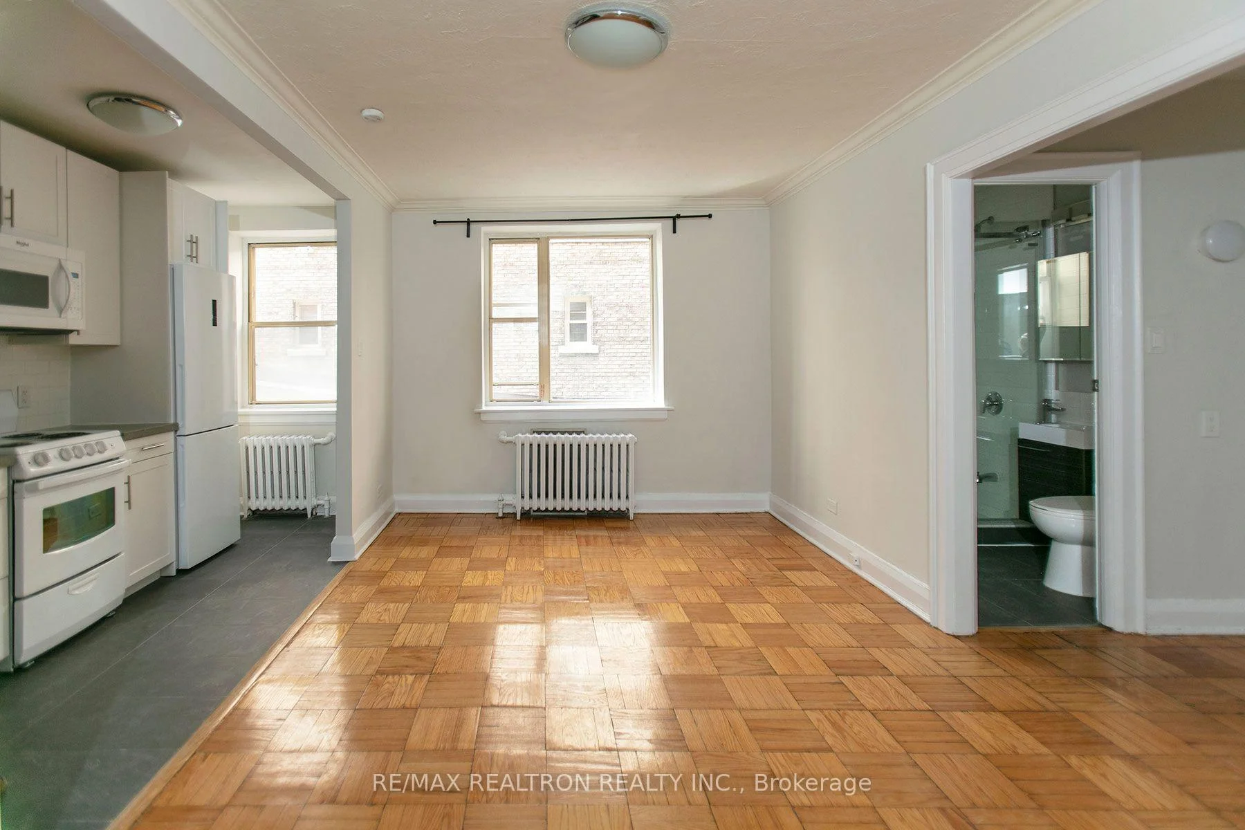 Photo 1 of Unit 325, 398 Avenue Road, Toronto, Casa Loma — HOMEH