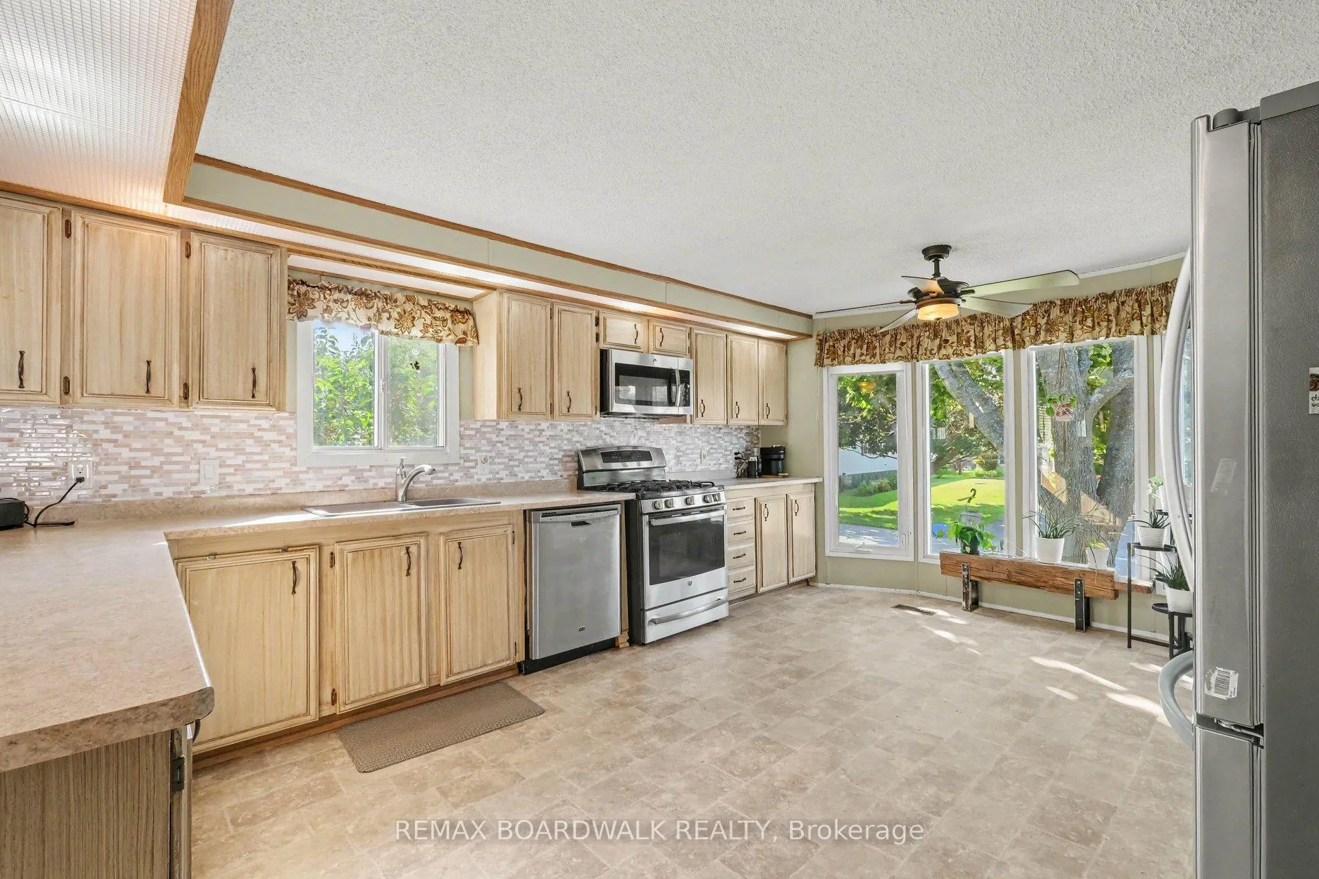 Photo 10 of 622 Bluebird Hill, Carleton Place, Carleton Place — HOMEH