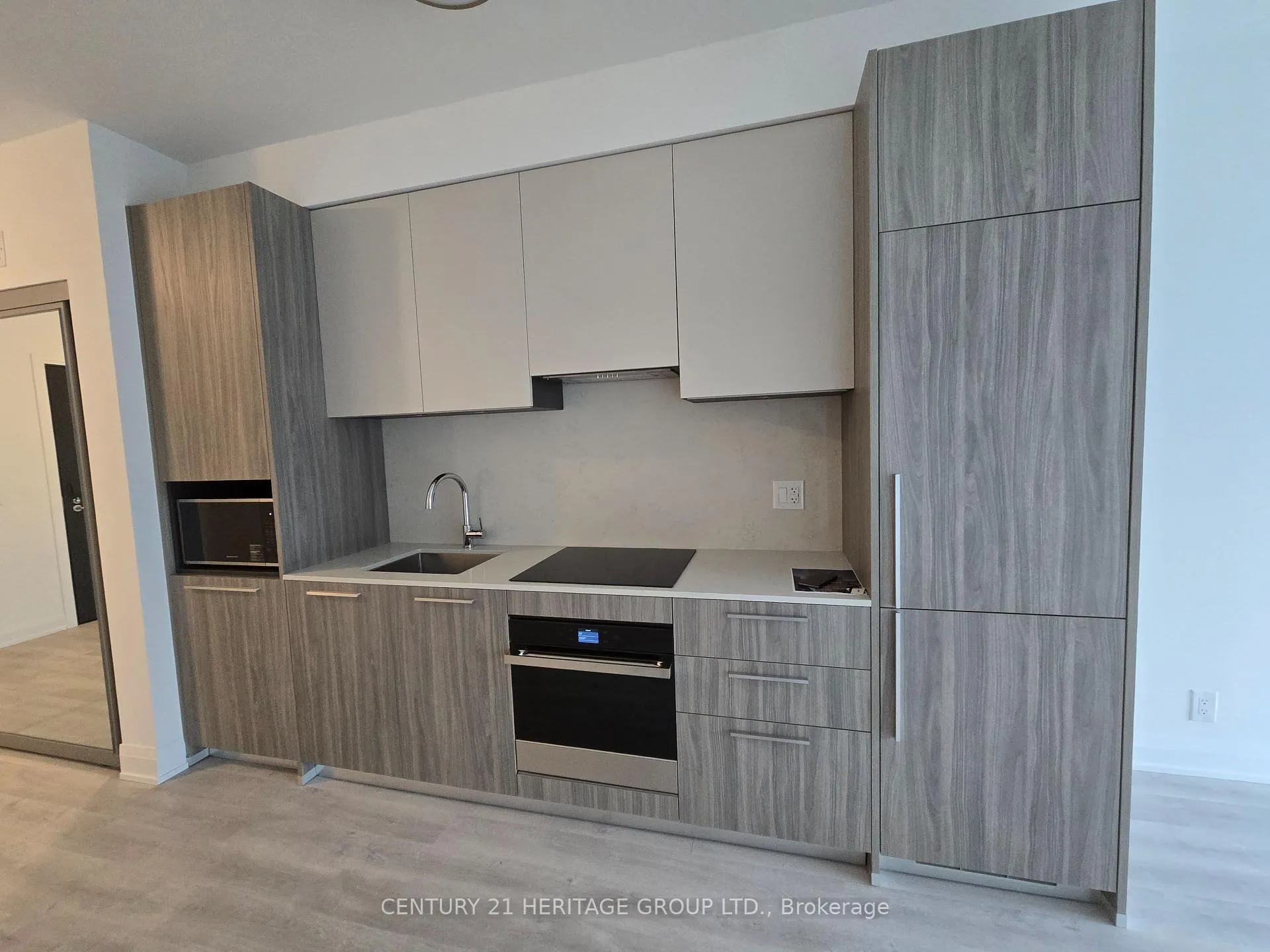 Photo 2 of Unit 1507, 65 Broadway Avenue S, Toronto, Mount Pleasant West — HOMEH