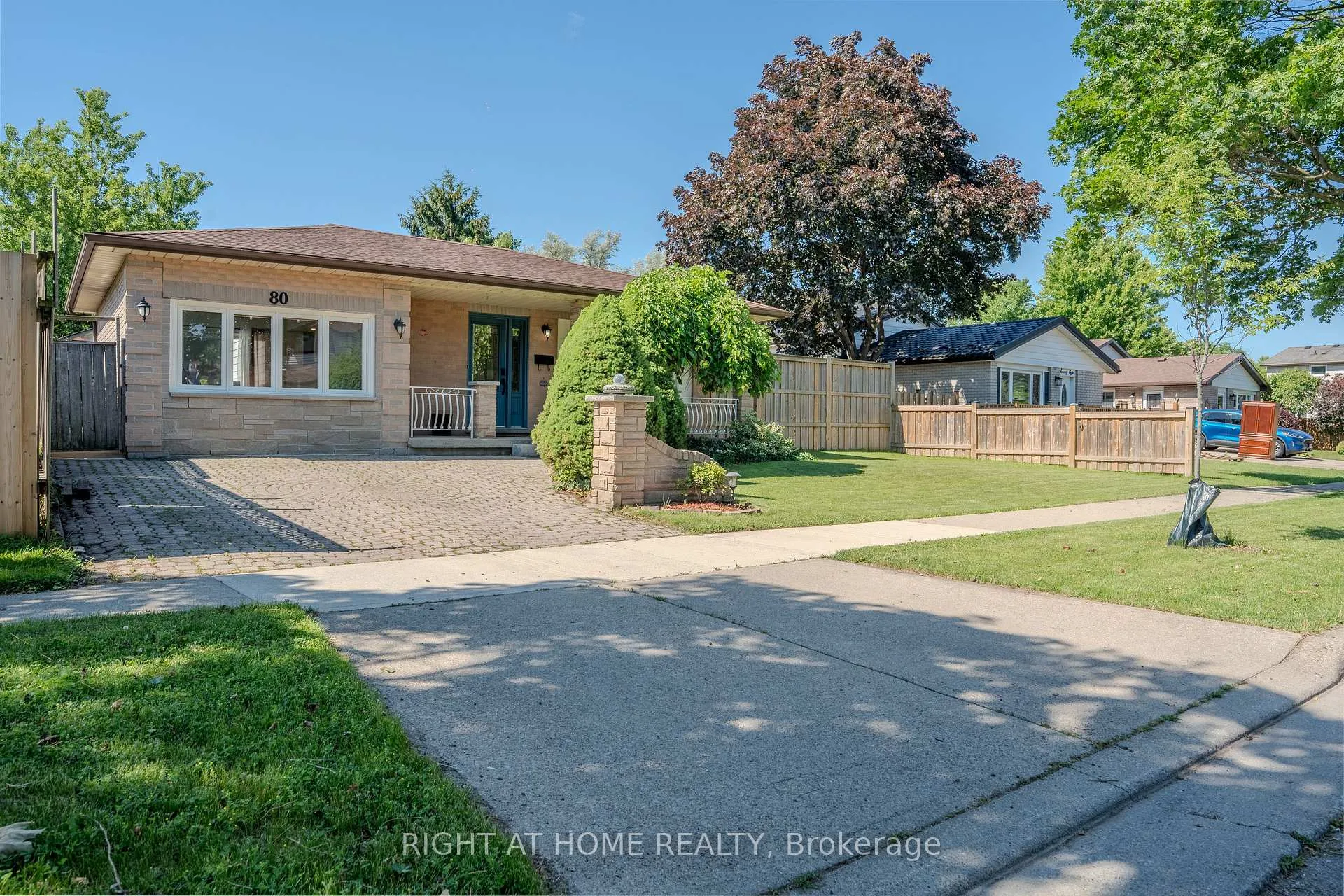 Photo 1 of 80 Chilton Drive, Hamilton, Stoney Creek Mountain — HOMEH