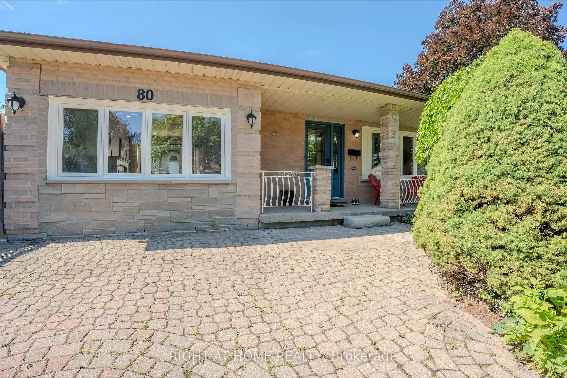 Photo 3 of 80 Chilton Drive, Hamilton, Stoney Creek Mountain — HOMEH