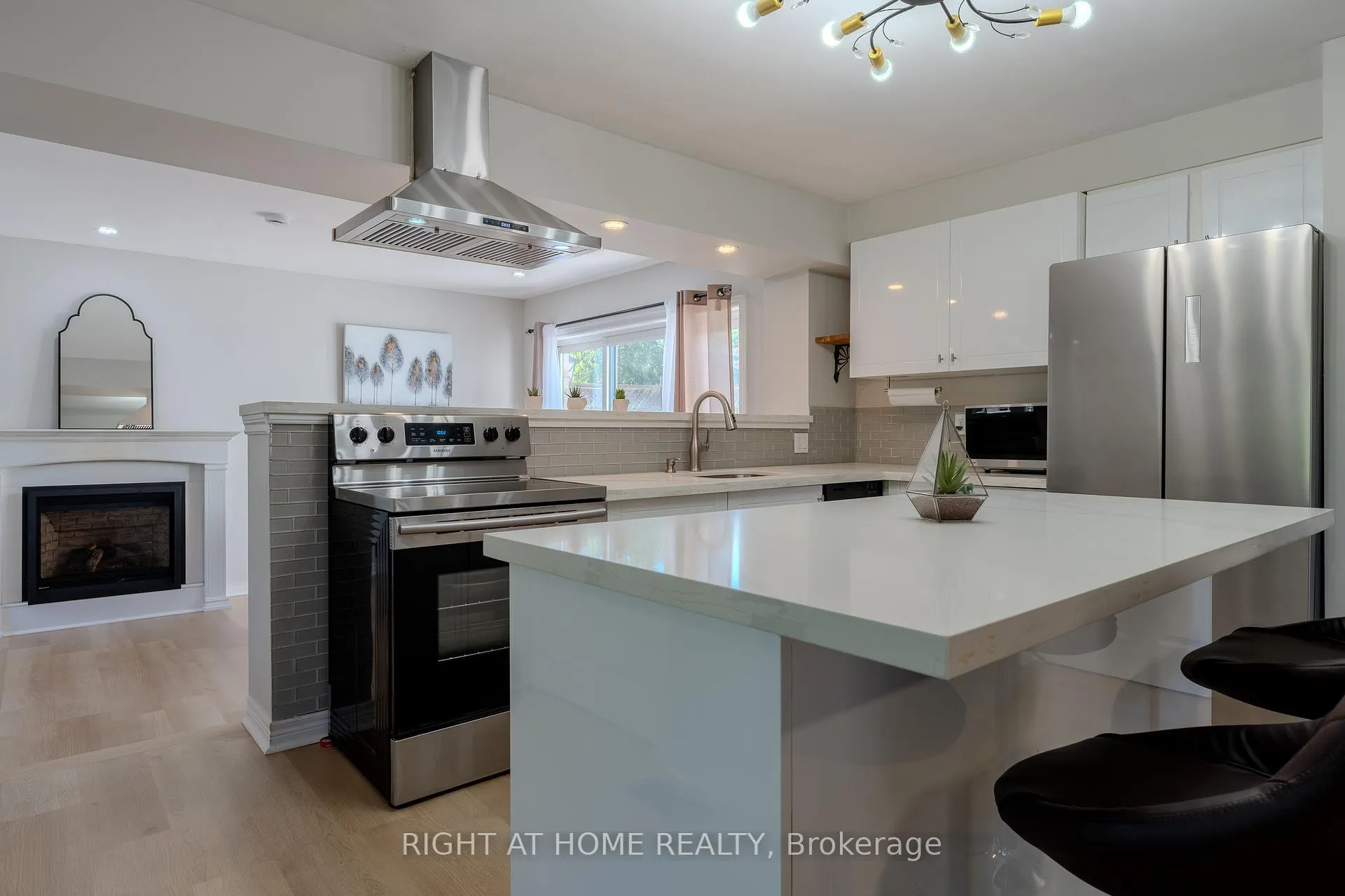 Photo 12 of 80 Chilton Drive, Hamilton, Stoney Creek Mountain — HOMEH
