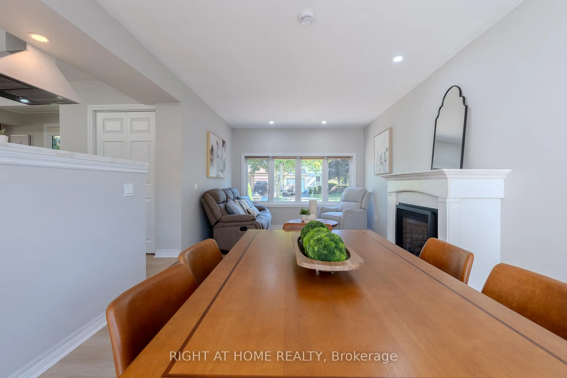 Photo 15 of 80 Chilton Drive, Hamilton, Stoney Creek Mountain — HOMEH