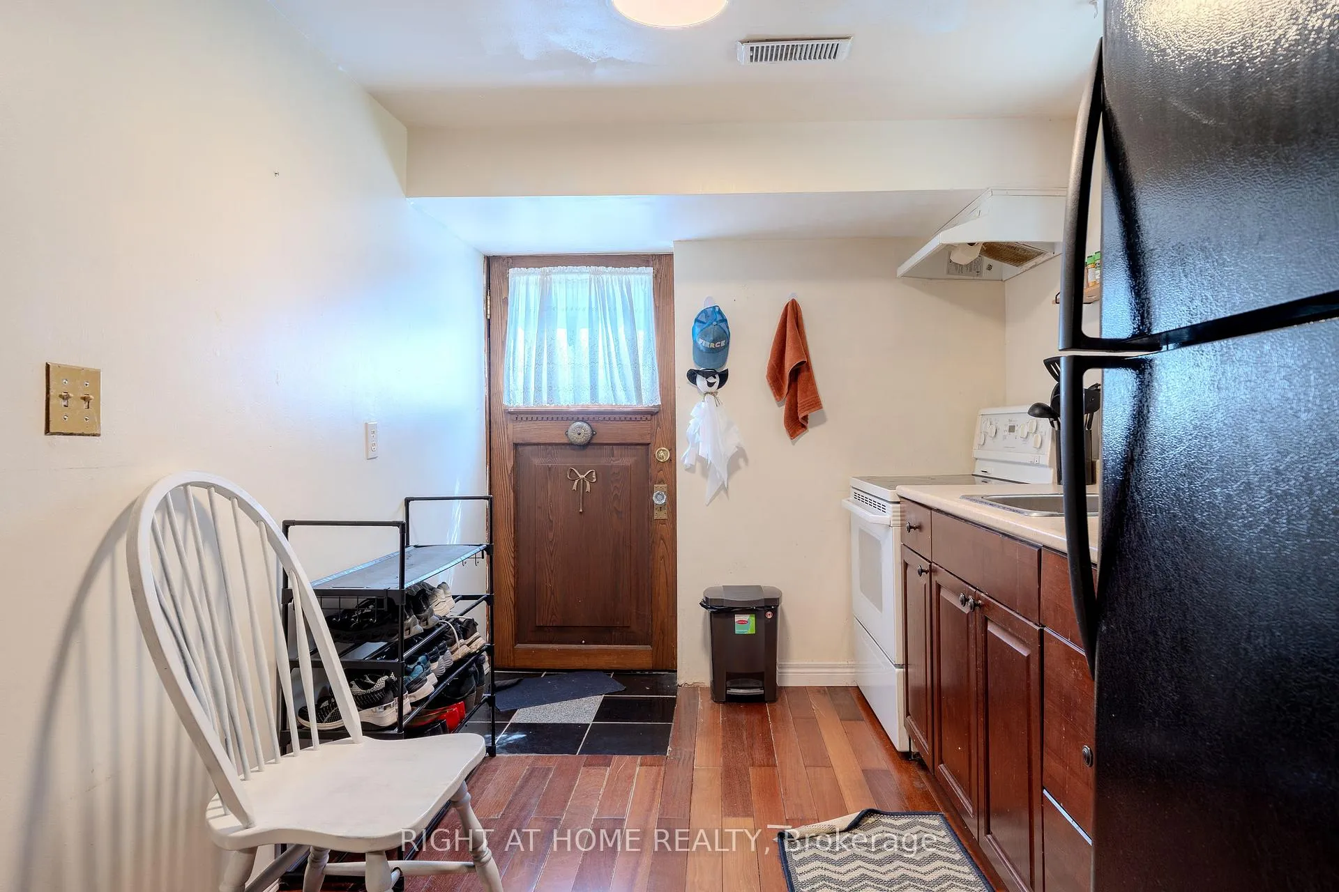 Photo 30 of 80 Chilton Drive, Hamilton, Stoney Creek Mountain — HOMEH