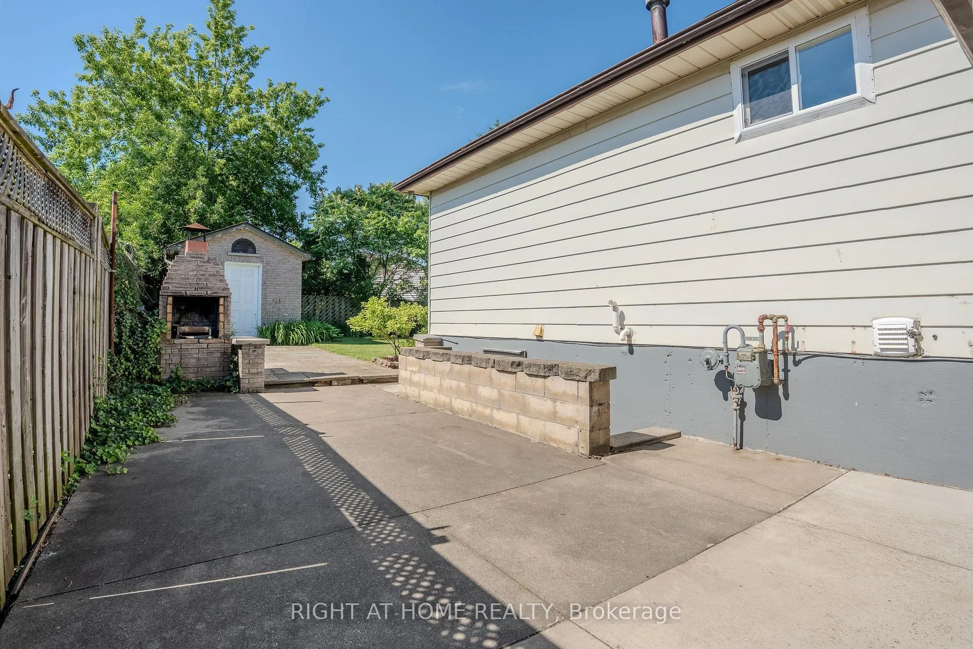 Photo 35 of 80 Chilton Drive, Hamilton, Stoney Creek Mountain — HOMEH