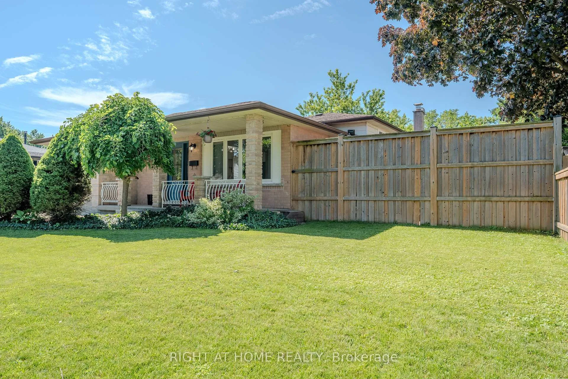 Photo 39 of 80 Chilton Drive, Hamilton, Stoney Creek Mountain — HOMEH