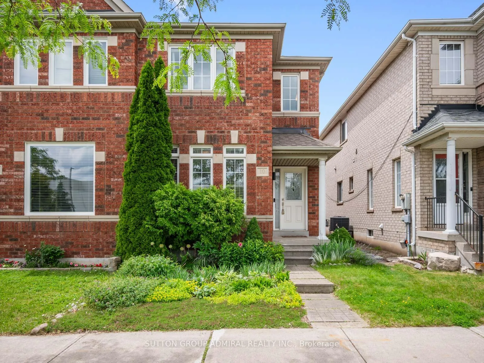 Photo 2 of 10 Forest Run Boulevard, Vaughan, Patterson — HOMEH