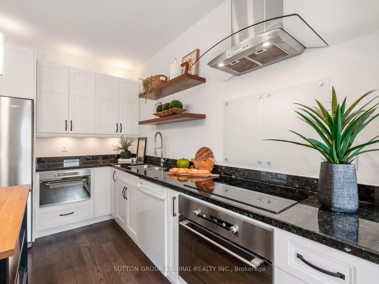 Photo 16 of 10 Forest Run Boulevard, Vaughan, Patterson — HOMEH