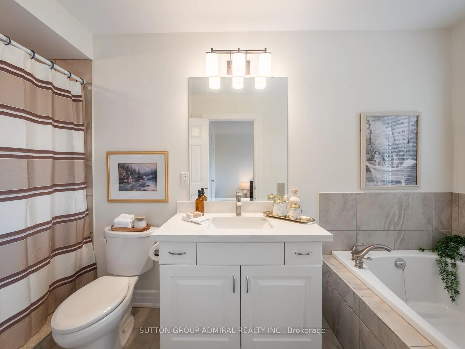 Photo 24 of 10 Forest Run Boulevard, Vaughan, Patterson — HOMEH