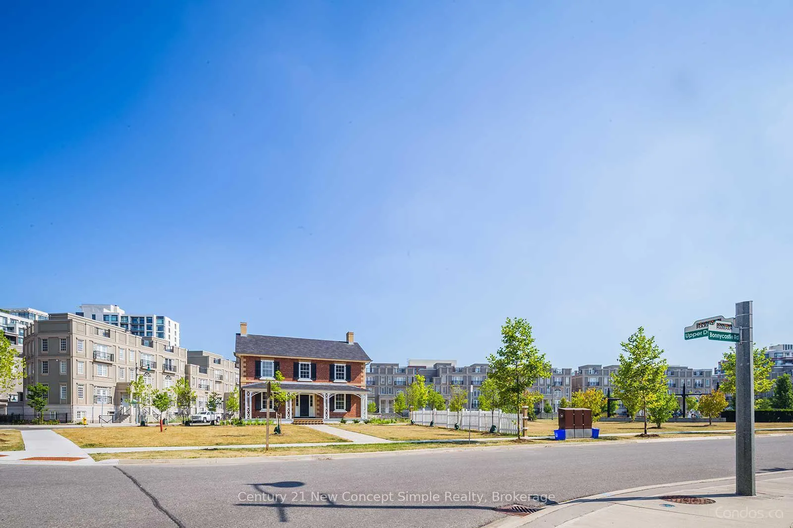 Photo 14 of Unit 904, 131 Upper Duke Crescent, Markham, Unionville — HOMEH