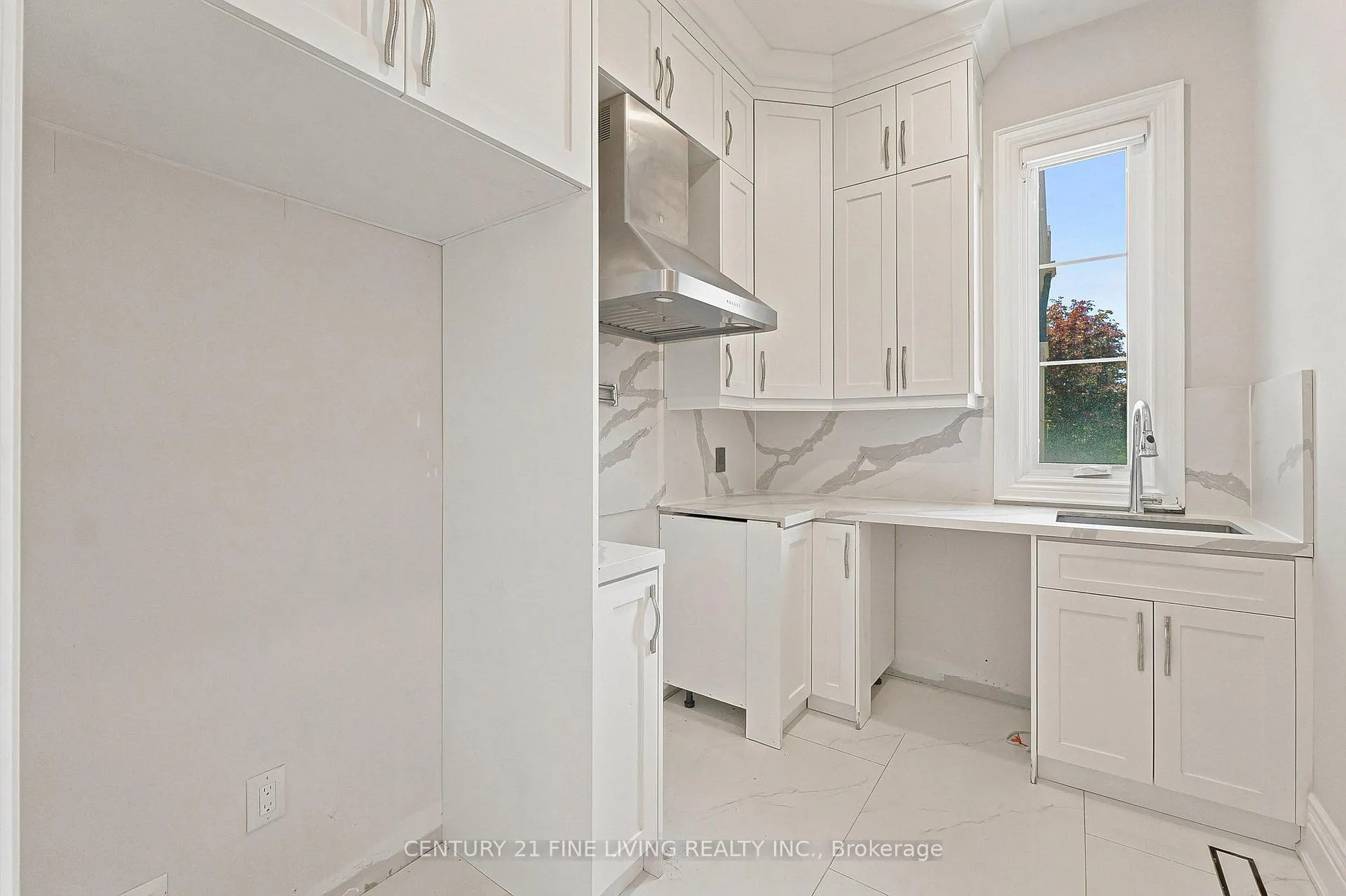 Photo 19 of 4 Grafton Crescent, Brampton, Toronto Gore Rural Estate — HOMEH