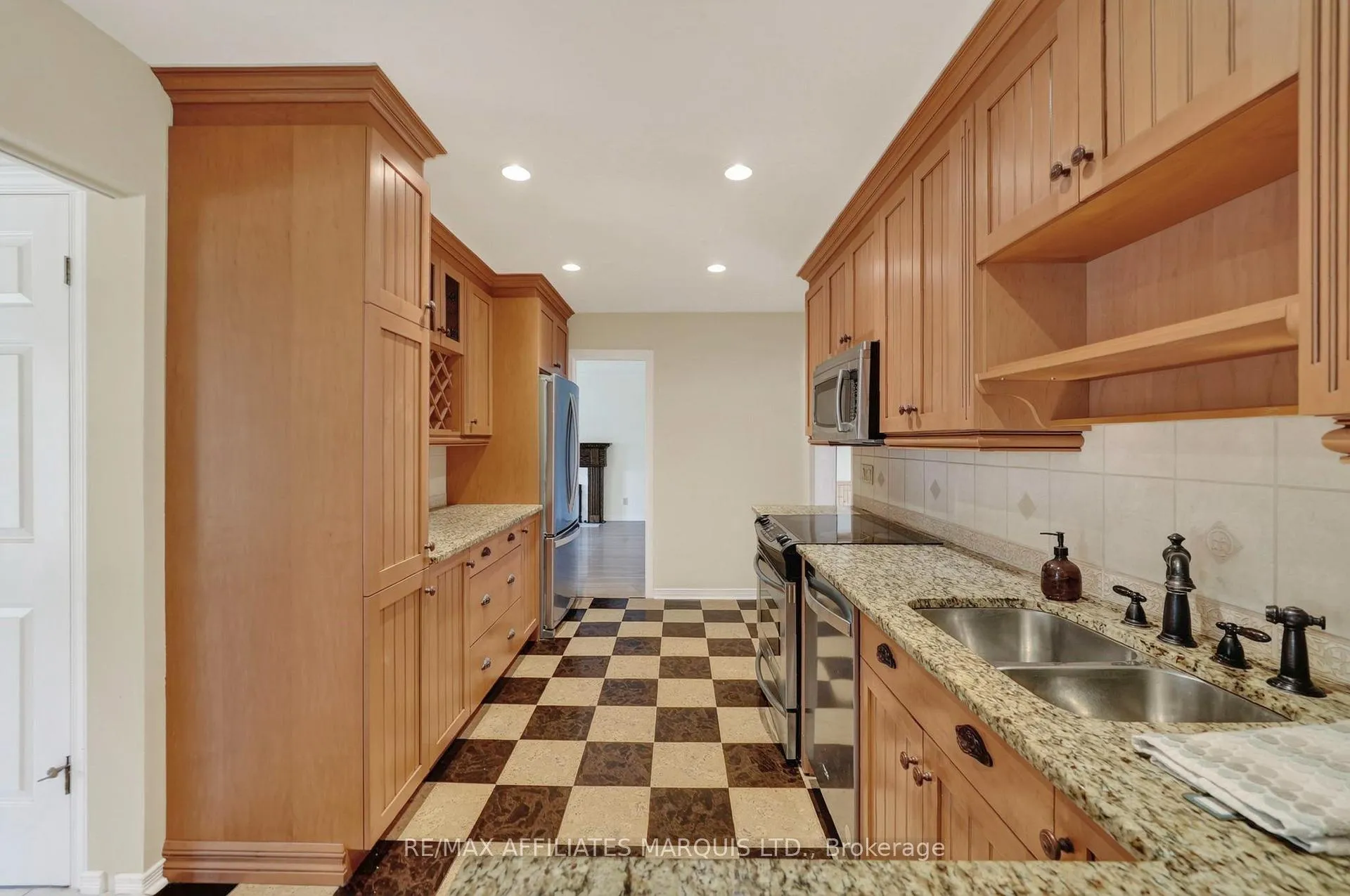 Photo 4 of 1626 Grant Avenue, Cornwall, Cornwall — HOMEH