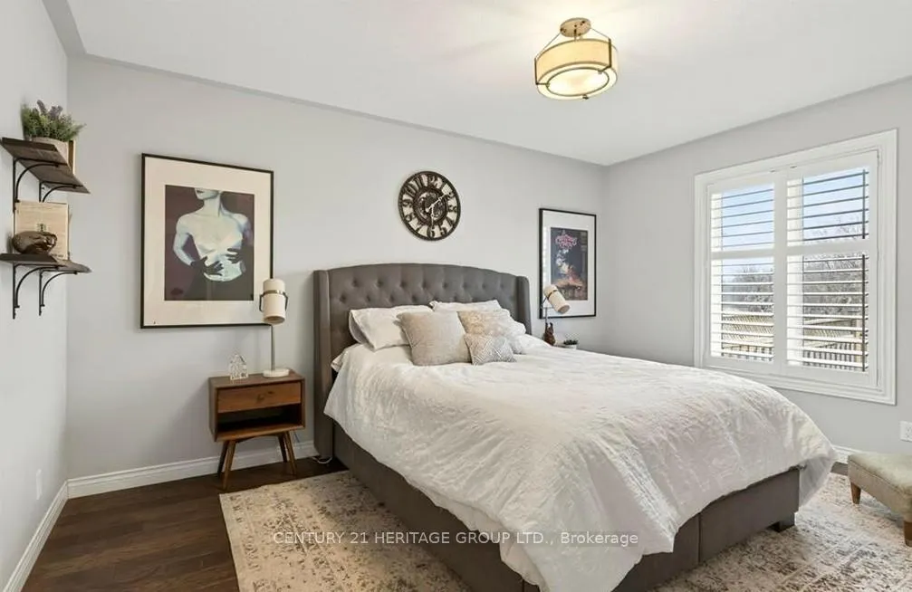 Photo 7 of 67 MacNeil Court, Haldimand — HOMEH