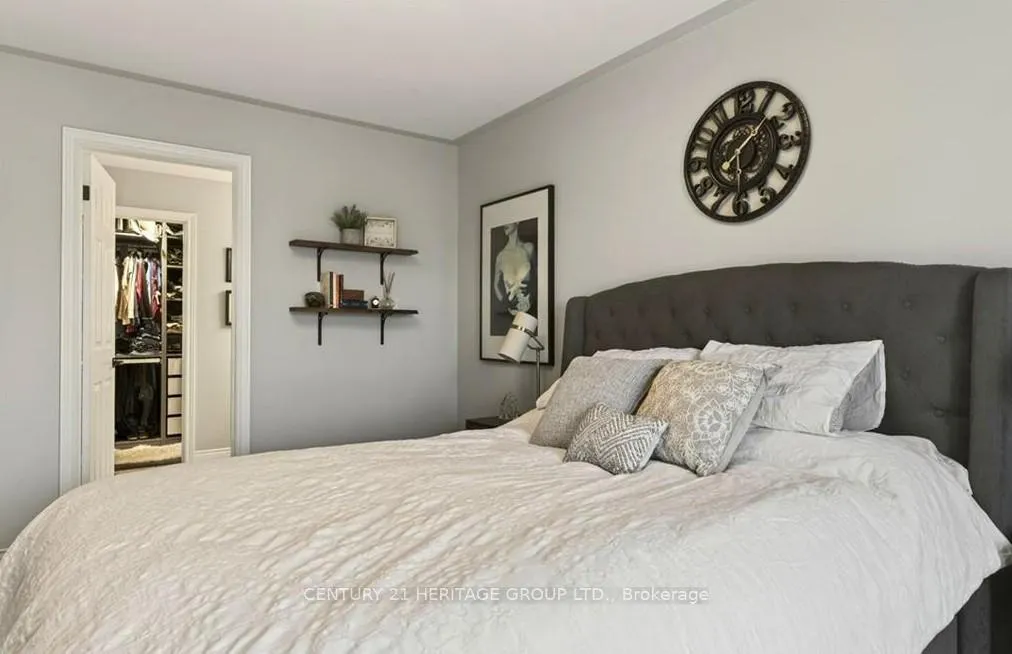 Photo 8 of 67 MacNeil Court, Haldimand — HOMEH