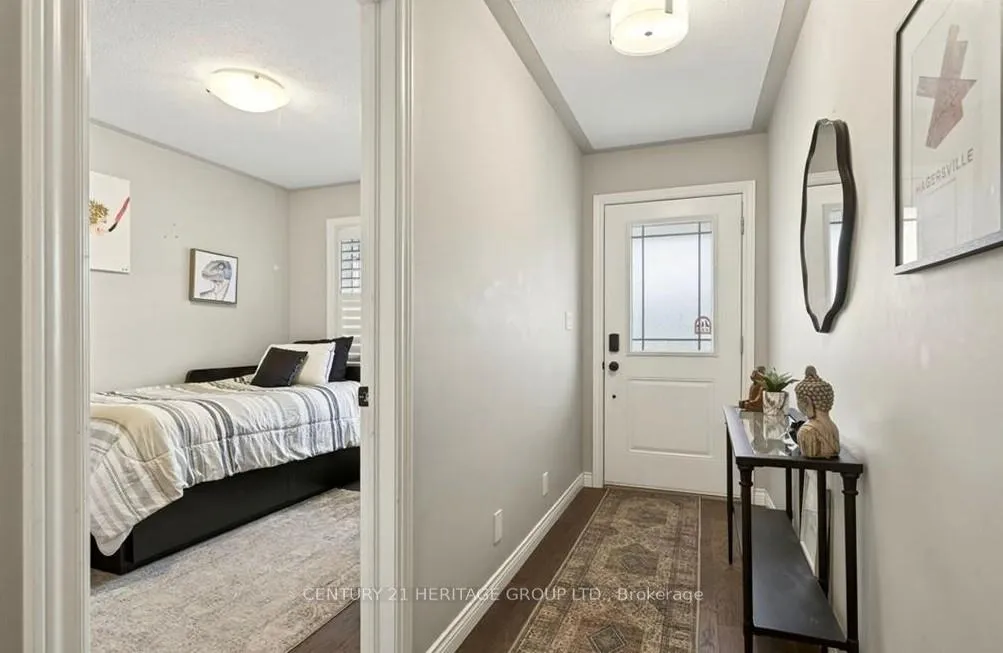 Photo 12 of 67 MacNeil Court, Haldimand — HOMEH