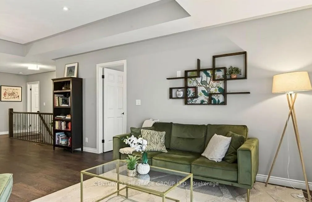 Photo 14 of 67 MacNeil Court, Haldimand — HOMEH