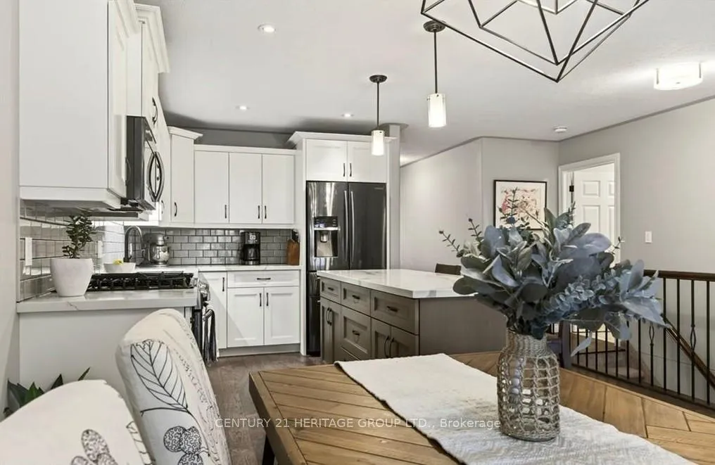 Photo 16 of 67 MacNeil Court, Haldimand — HOMEH