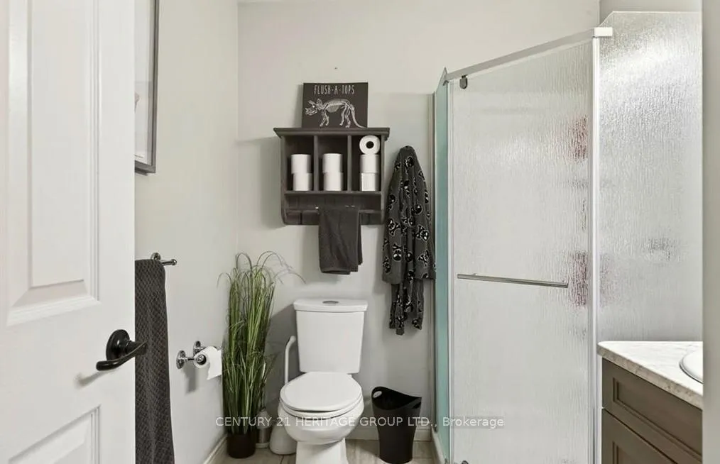 Photo 27 of 67 MacNeil Court, Haldimand — HOMEH