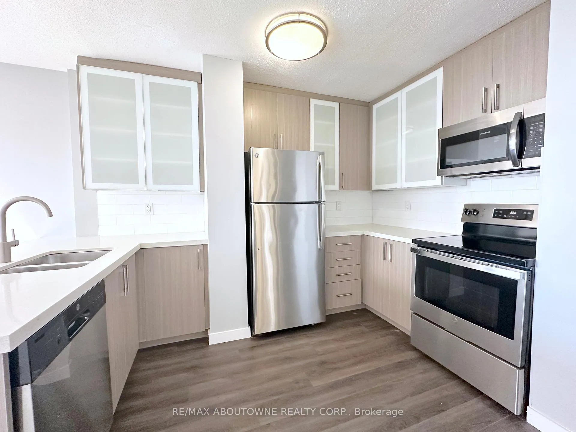 Photo 2 of Unit 2109, 2575 Danforth Avenue, Toronto, East End-Danforth — HOMEH