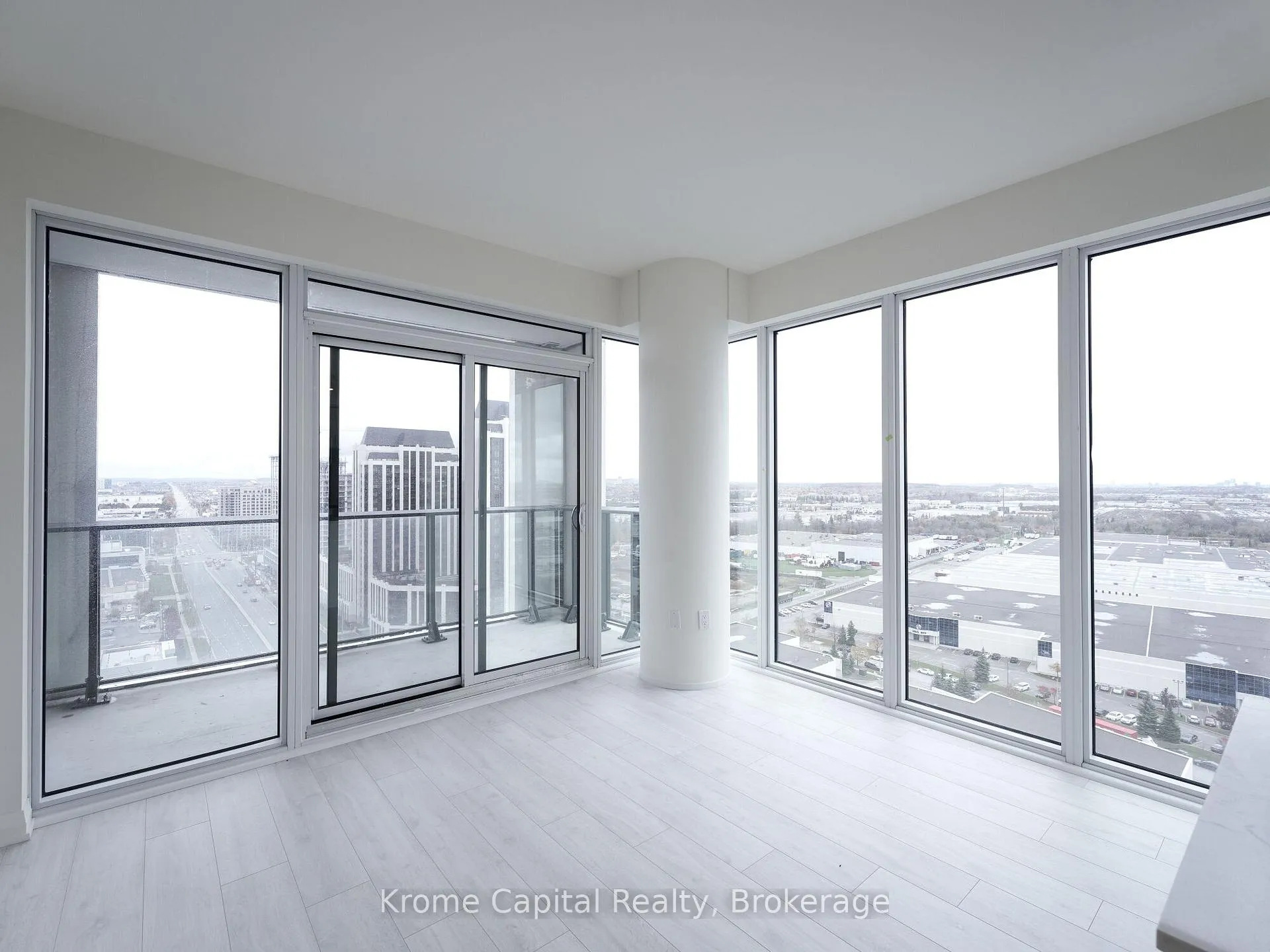 Photo 7 of Unit 1811, 9000 Jane Street, Vaughan, Concord — HOMEH