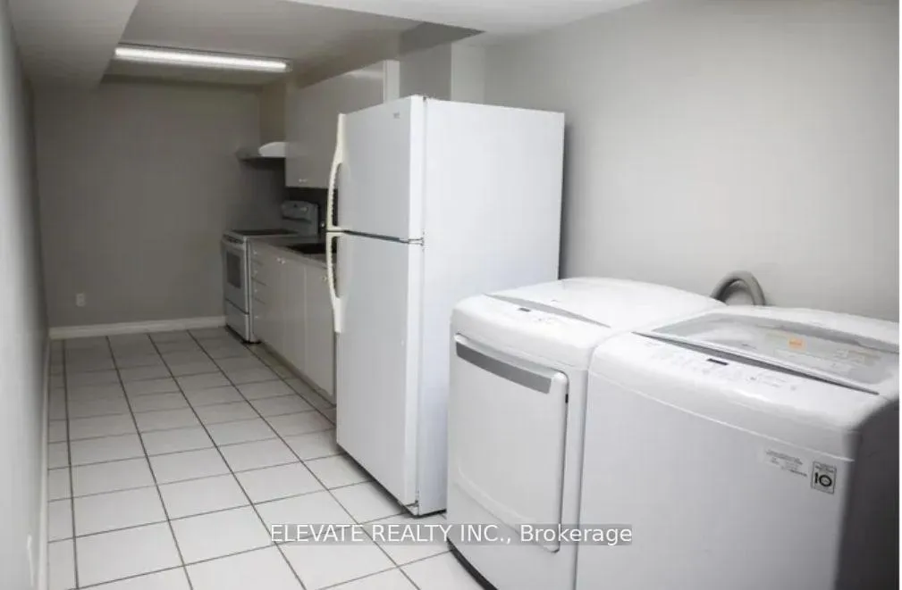 Photo 2 of Unit Lower, 66 Willowbrook Road, Markham, Aileen-Willowbrook — HOMEH