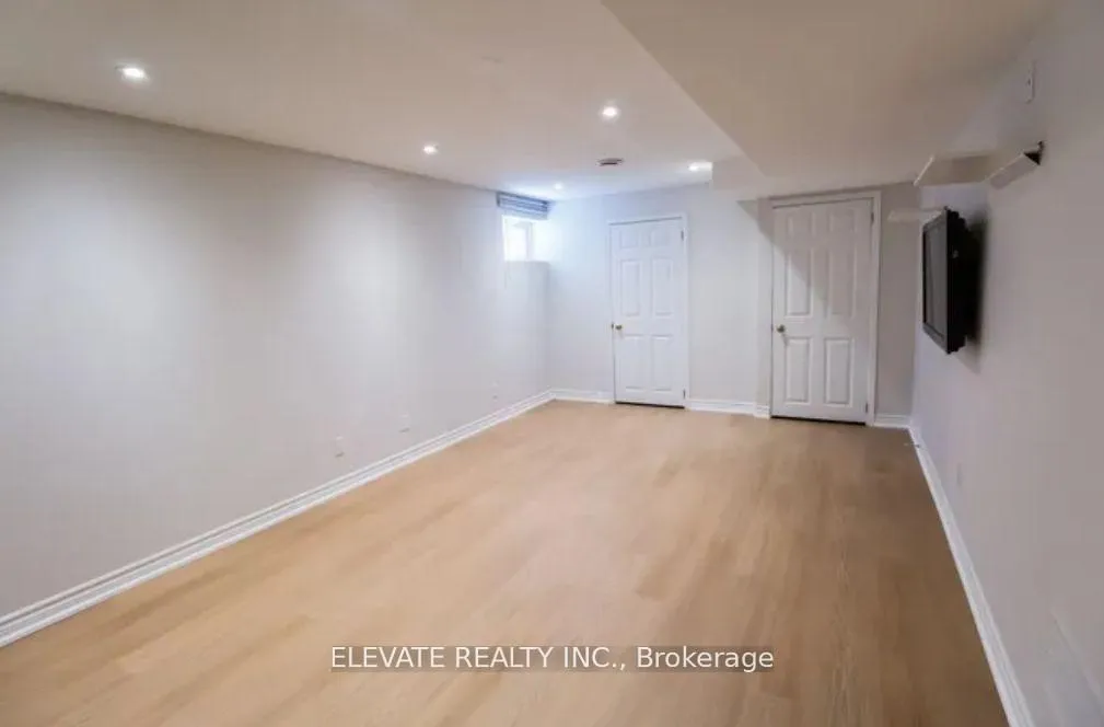 Photo 5 of Unit Lower, 66 Willowbrook Road, Markham, Aileen-Willowbrook — HOMEH