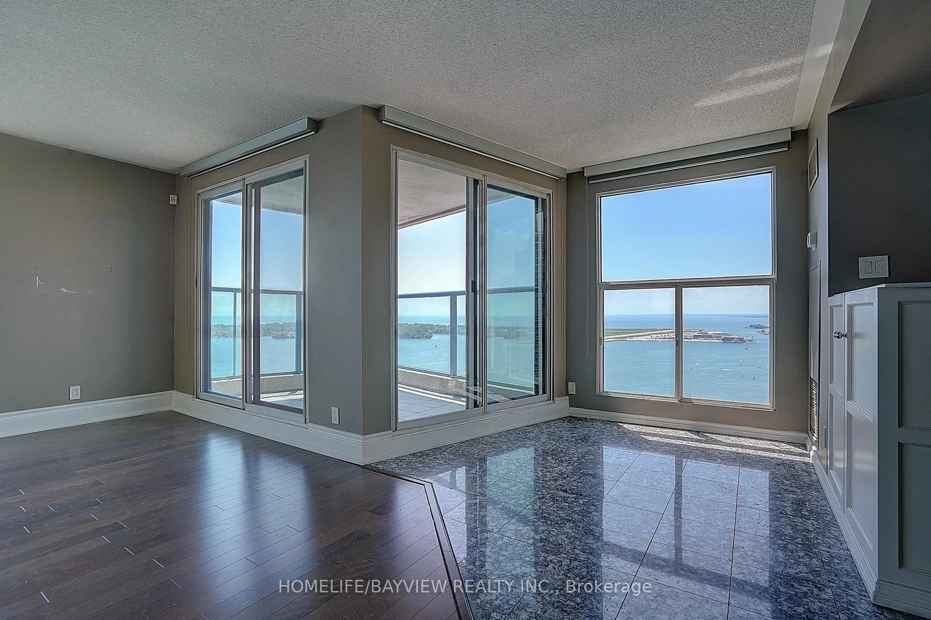 Photo 5 of Unit 3108, 99 Harbour Square, Toronto, Waterfront Communities — HOMEH