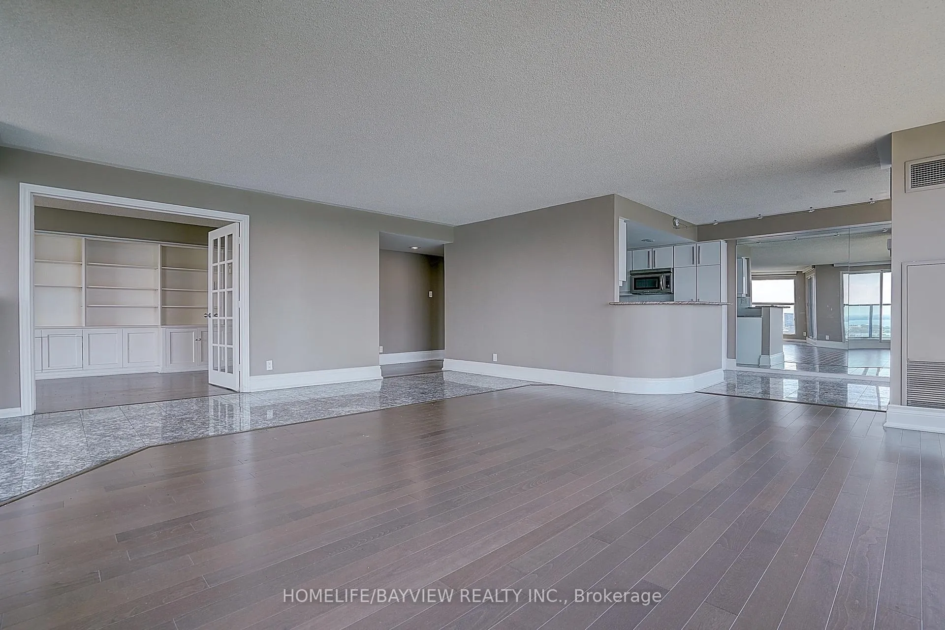 Photo 7 of Unit 3108, 99 Harbour Square, Toronto, Waterfront Communities — HOMEH