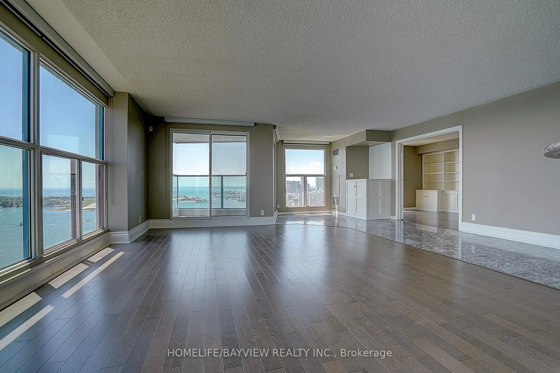 Photo 8 of Unit 3108, 99 Harbour Square, Toronto, Waterfront Communities — HOMEH