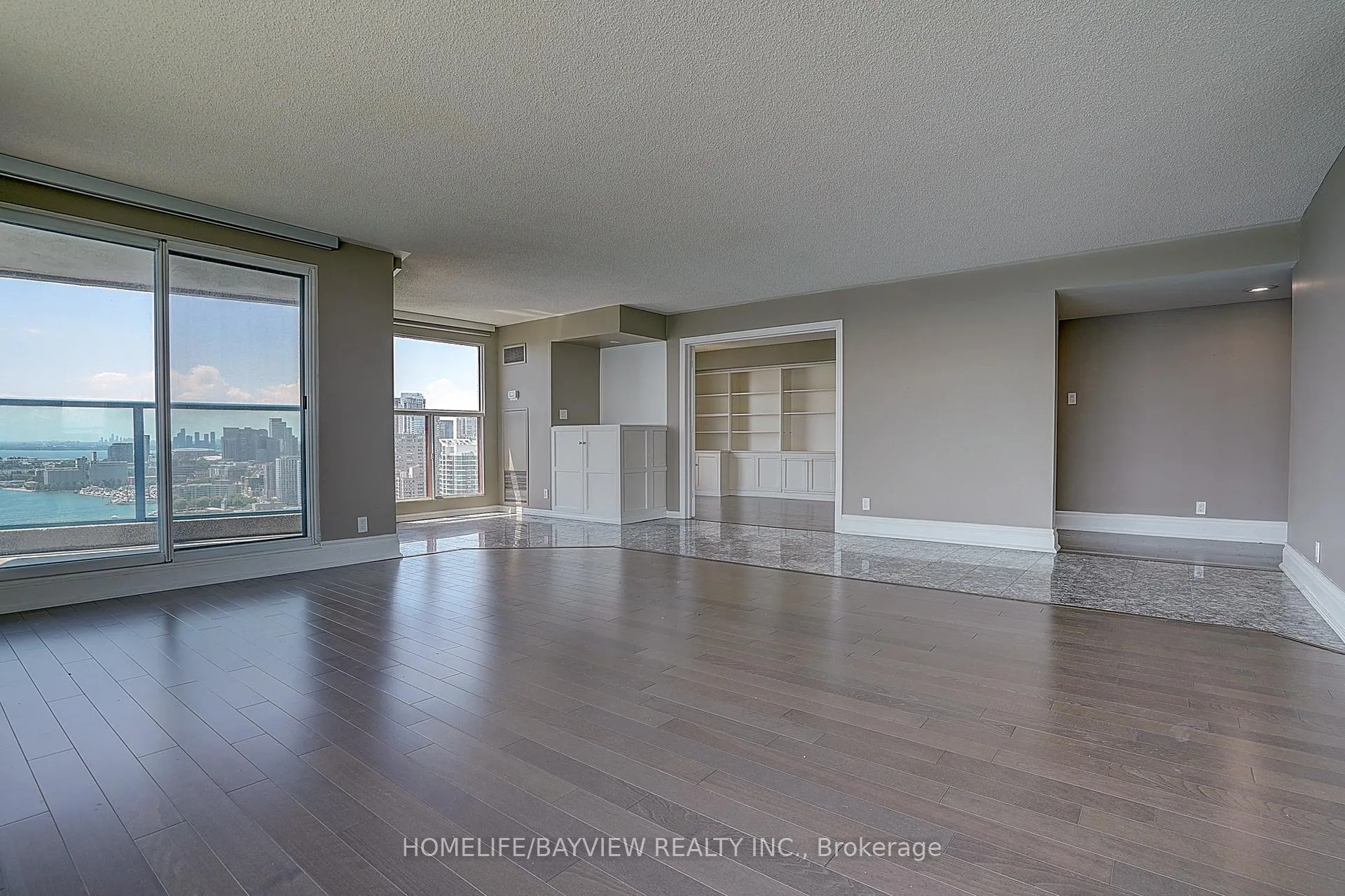 Photo 10 of Unit 3108, 99 Harbour Square, Toronto, Waterfront Communities — HOMEH