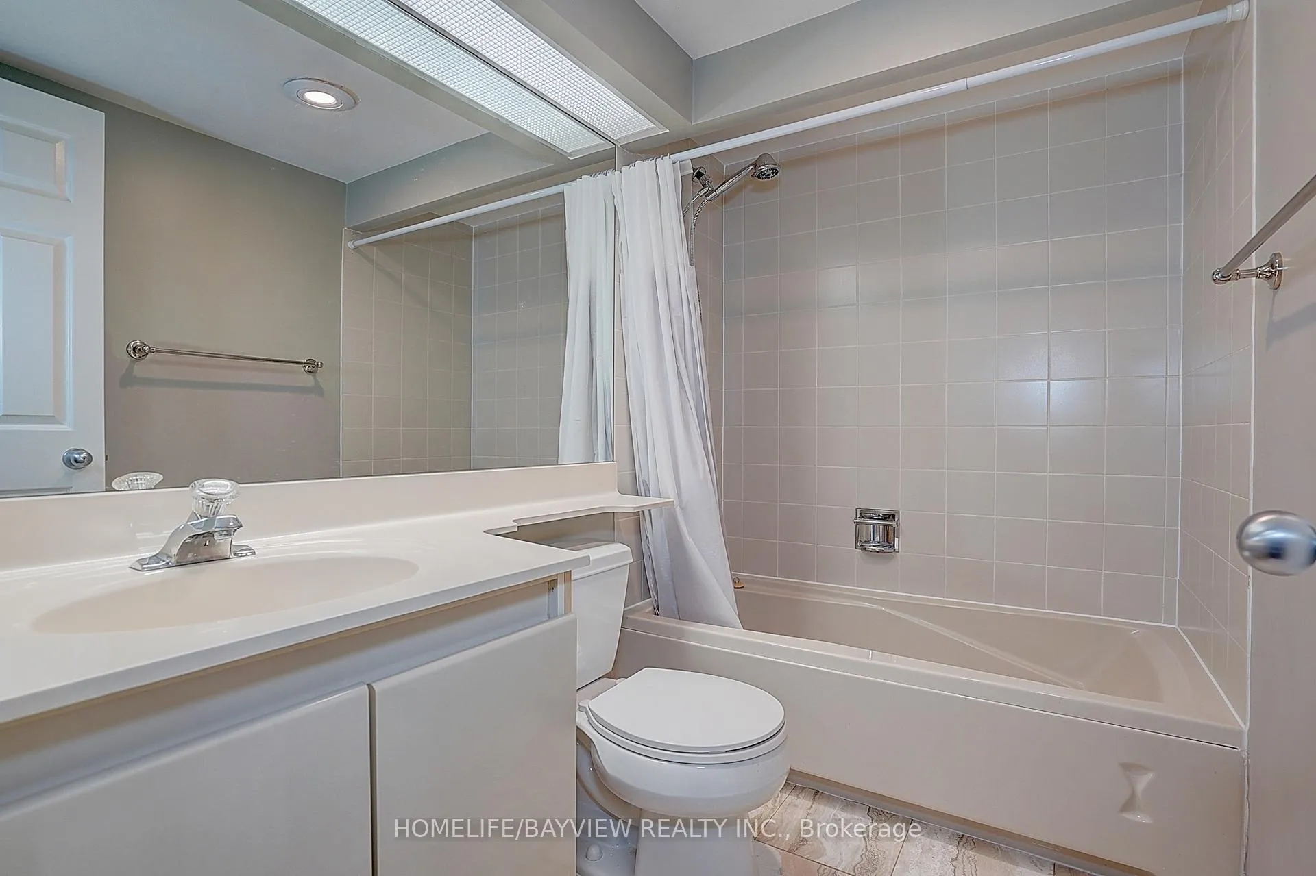 Photo 21 of Unit 3108, 99 Harbour Square, Toronto, Waterfront Communities — HOMEH