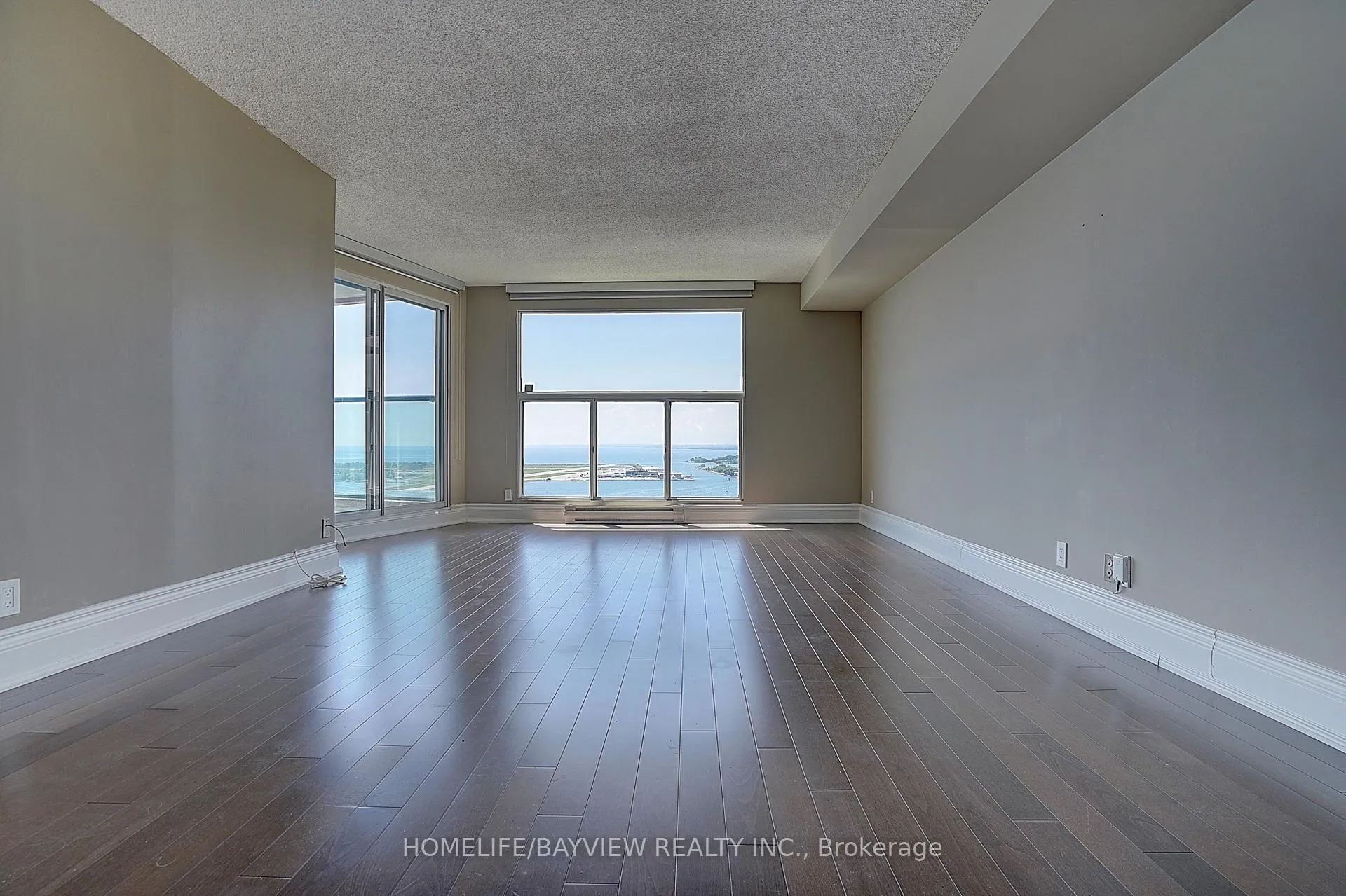 Photo 22 of Unit 3108, 99 Harbour Square, Toronto, Waterfront Communities — HOMEH