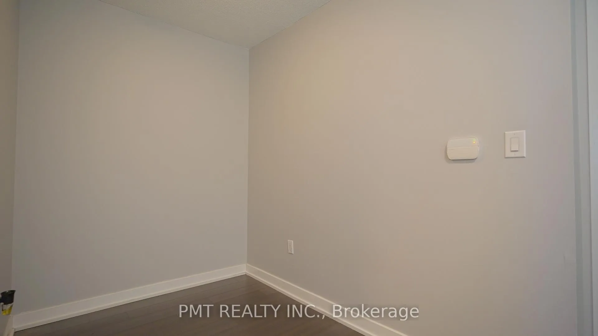 Photo 5 of Unit 323, 21 Iceboat Terrace, Toronto, Waterfront Communities — HOMEH