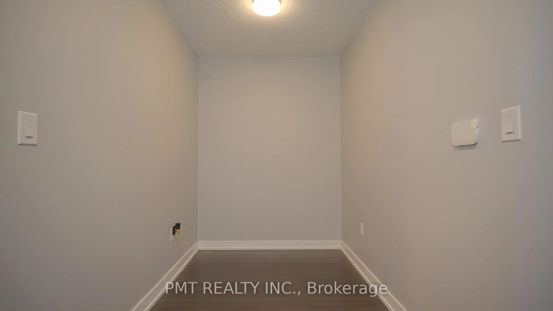Photo 6 of Unit 323, 21 Iceboat Terrace, Toronto, Waterfront Communities — HOMEH