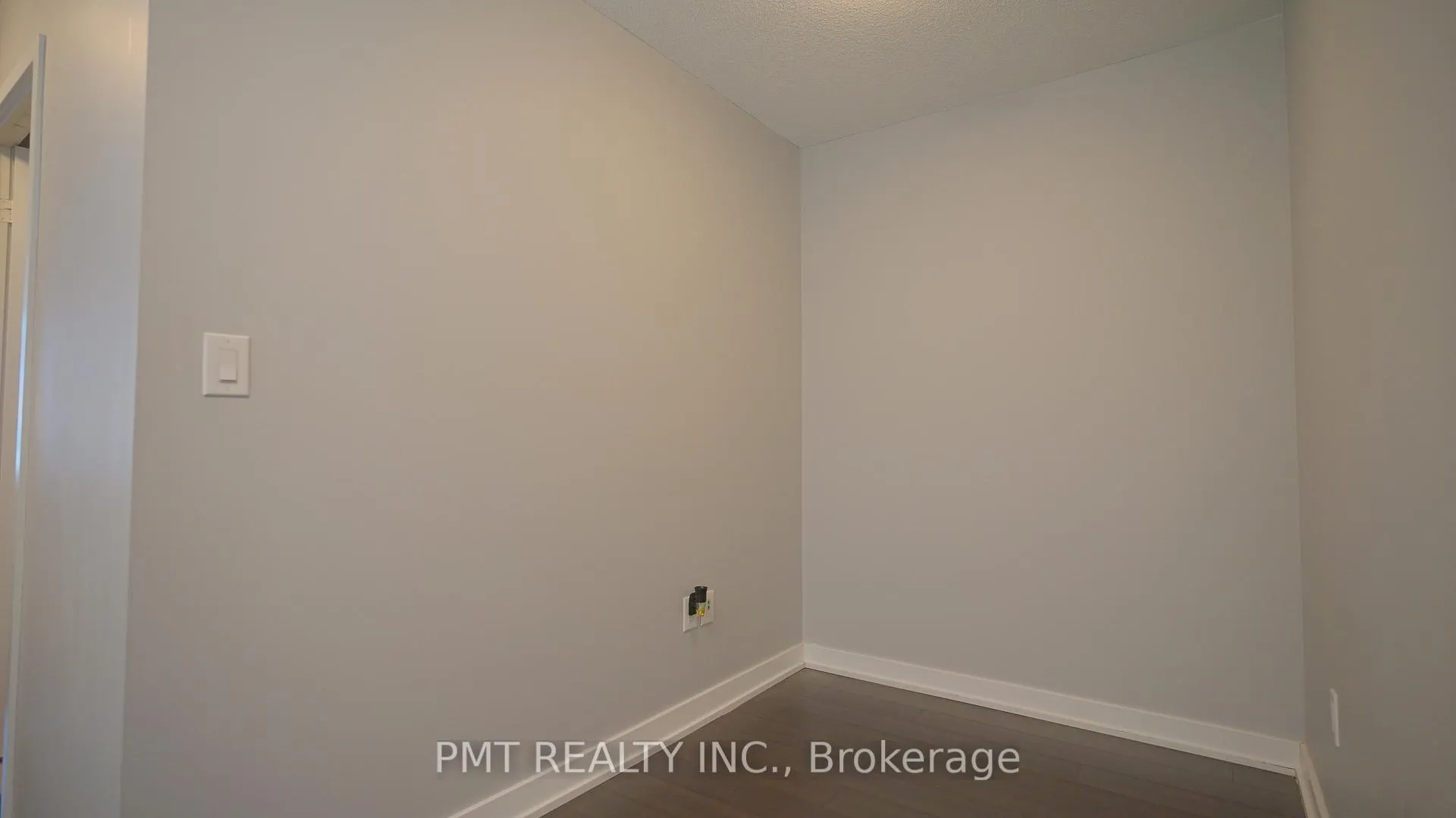 Photo 7 of Unit 323, 21 Iceboat Terrace, Toronto, Waterfront Communities — HOMEH