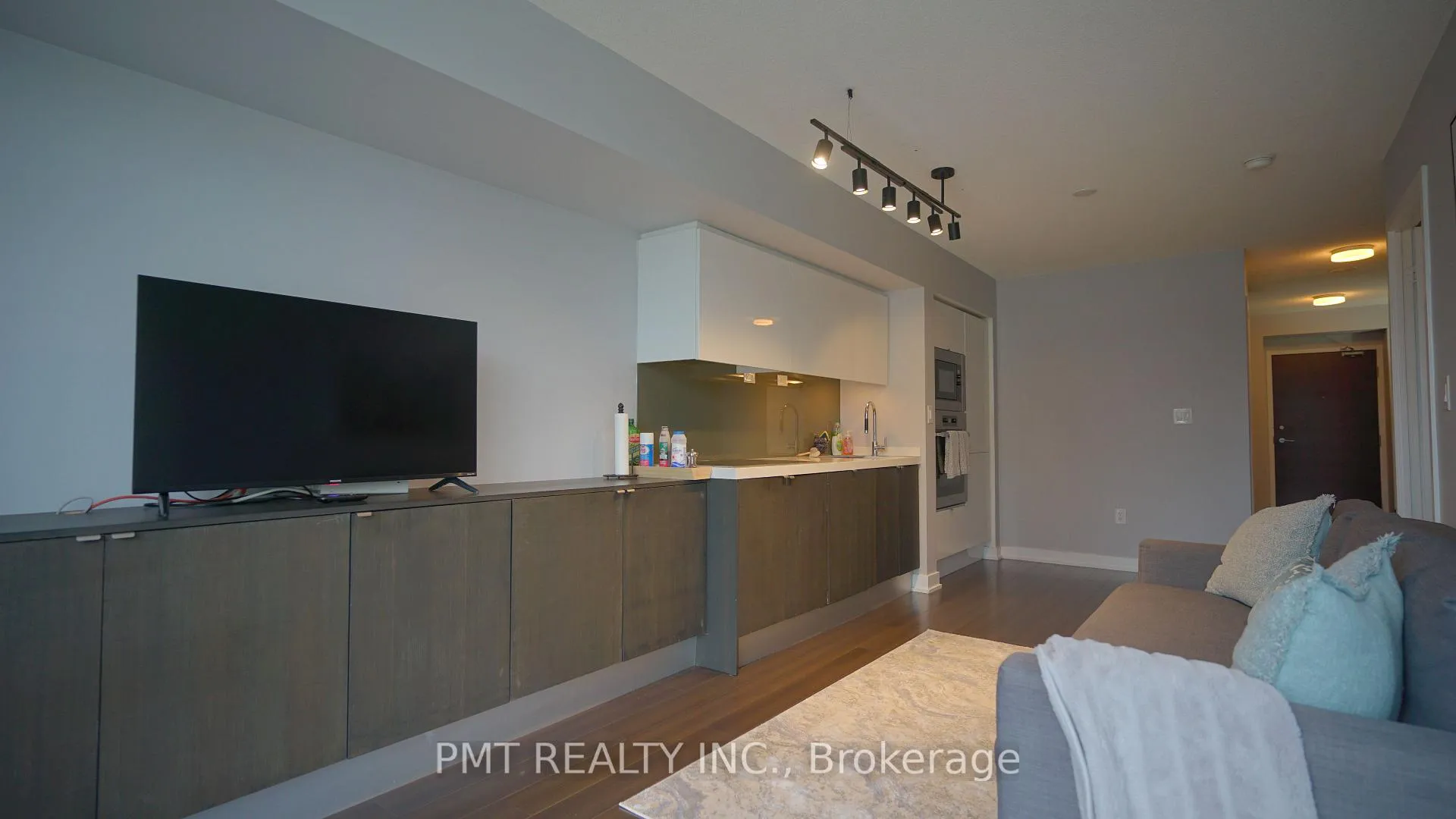 Photo 14 of Unit 323, 21 Iceboat Terrace, Toronto, Waterfront Communities — HOMEH