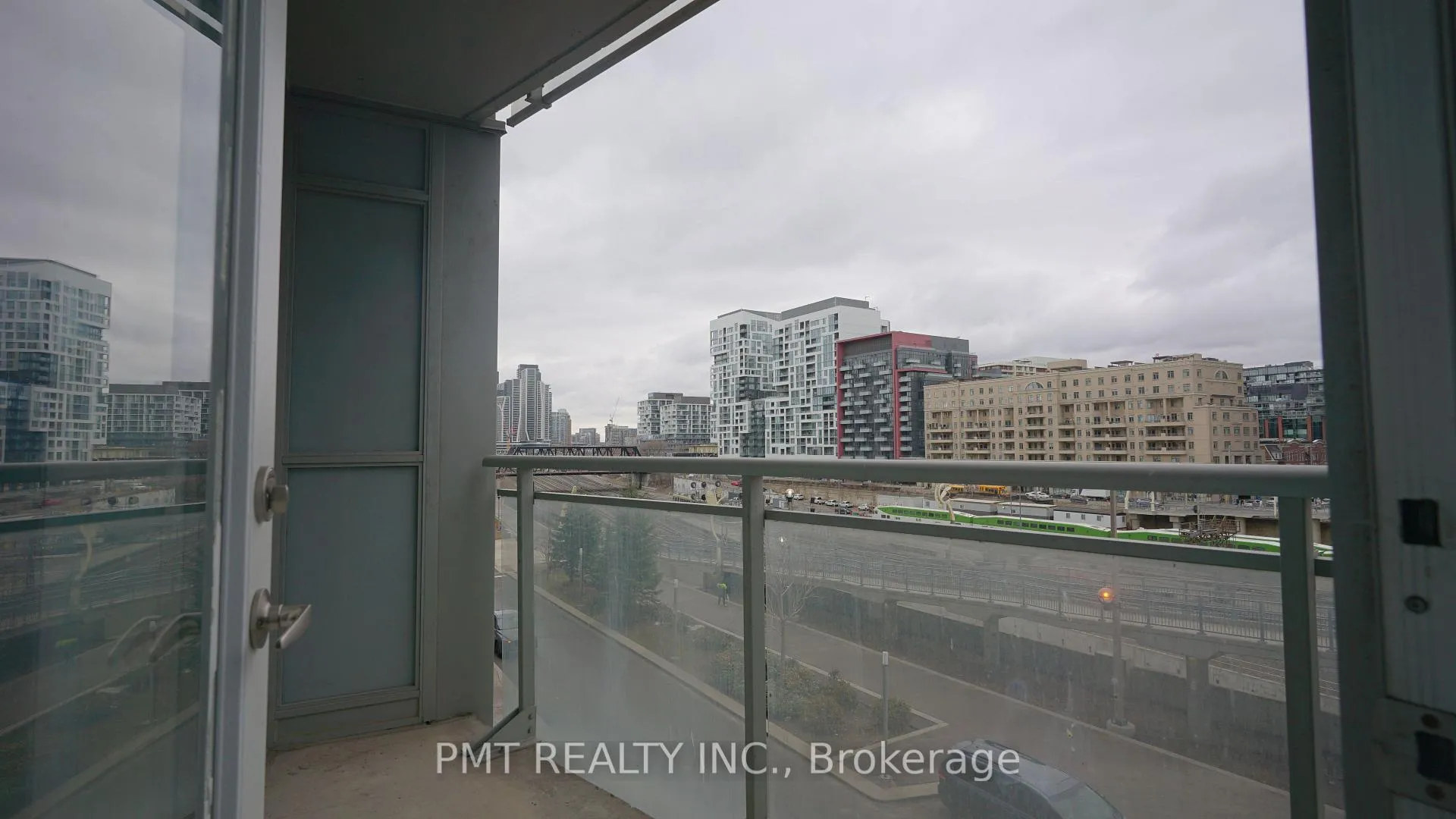 Photo 22 of Unit 323, 21 Iceboat Terrace, Toronto, Waterfront Communities — HOMEH