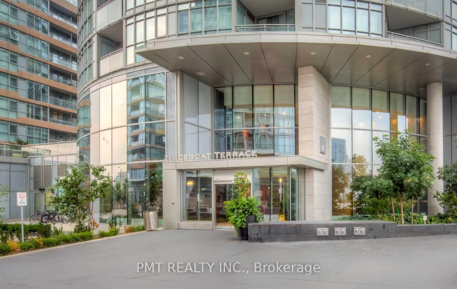 Photo 24 of Unit 323, 21 Iceboat Terrace, Toronto, Waterfront Communities — HOMEH