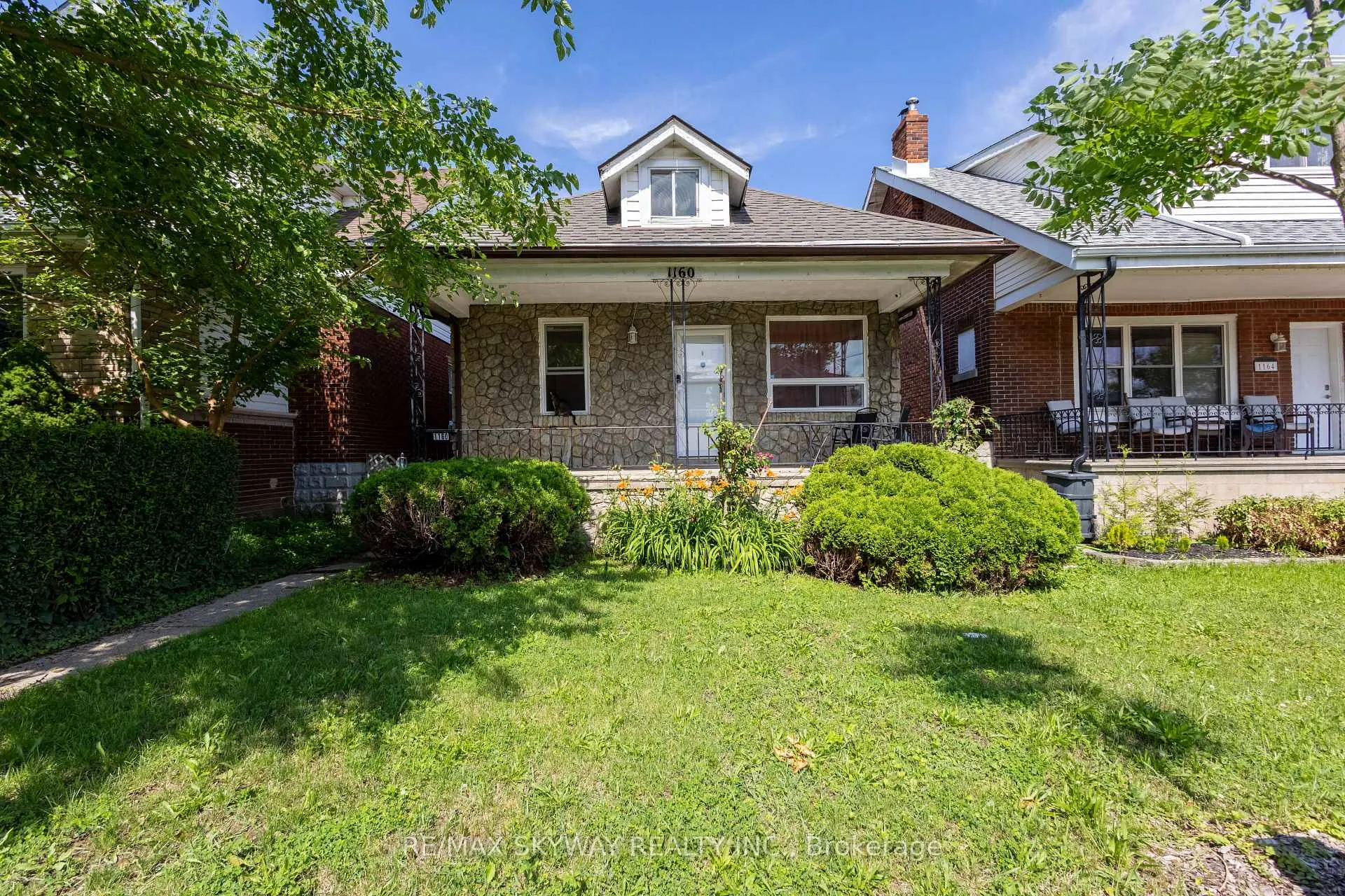 Photo 2 of 1160 Elm Avenue, Windsor — HOMEH