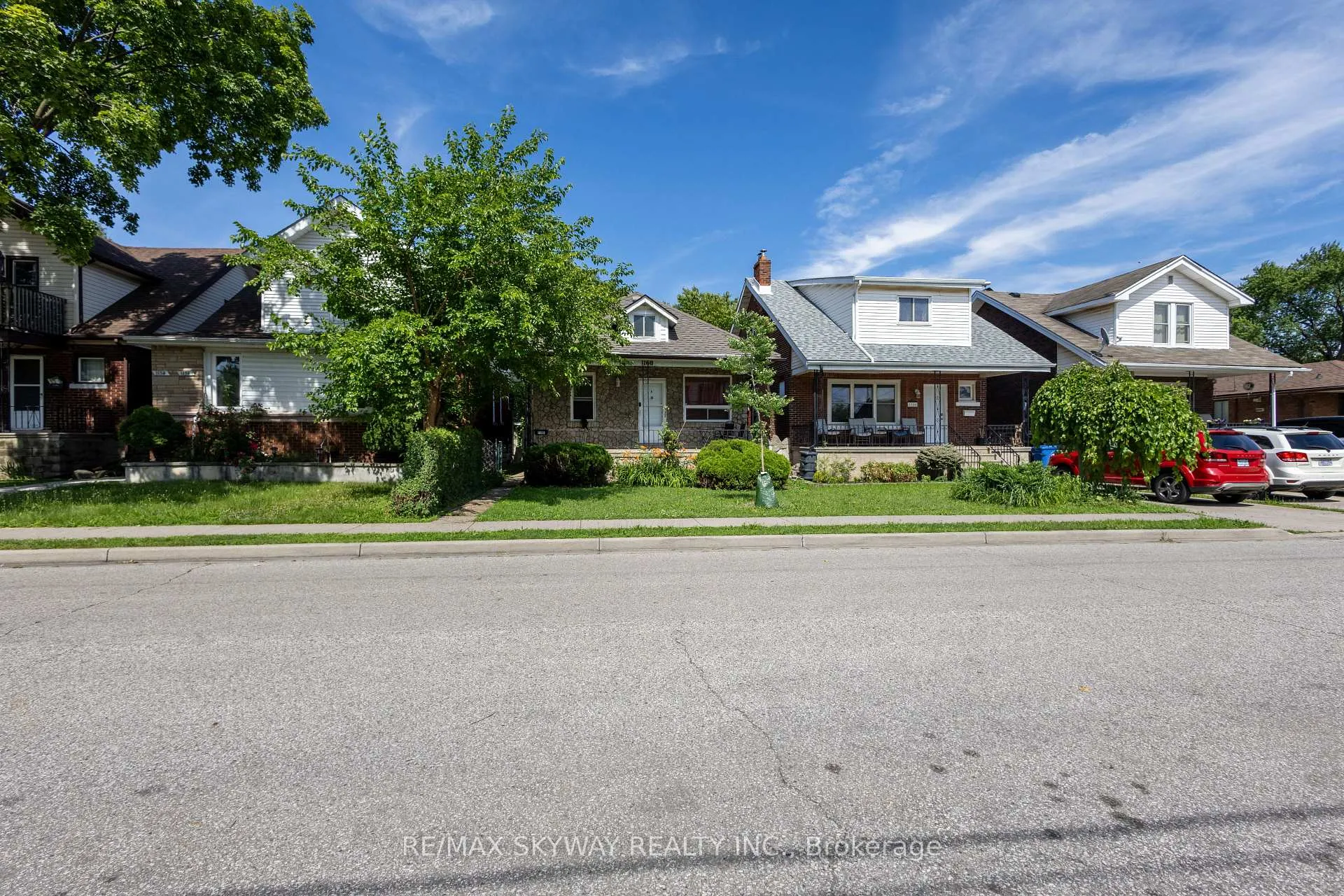 Photo 3 of 1160 Elm Avenue, Windsor — HOMEH